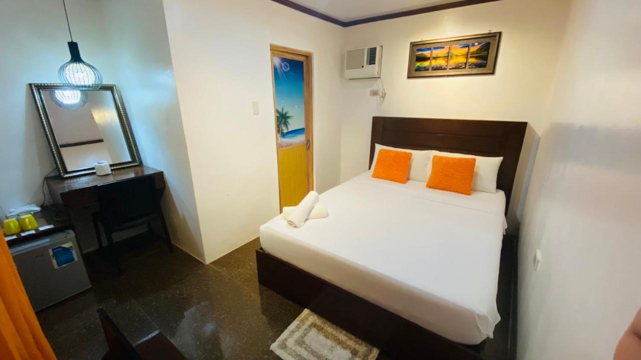 Vicente Aguirre Rooms Boracay Island Exterior photo